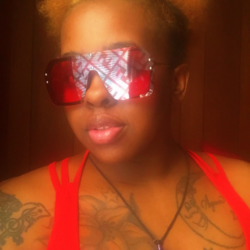 HOT!!! NWOT Women’s Red Sunglasses